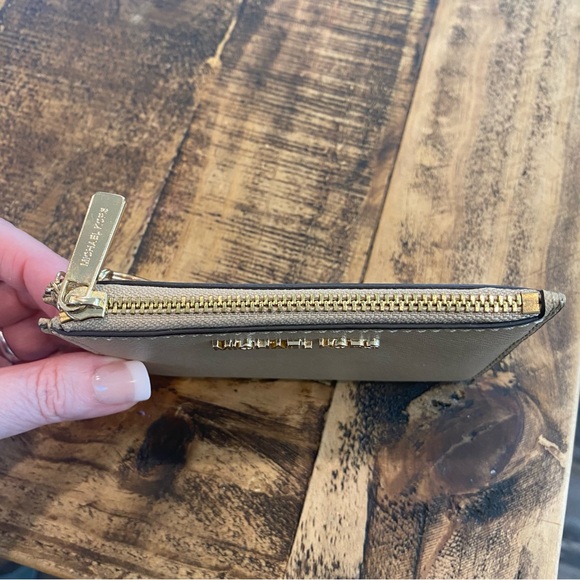 Michael Kors Tan Leather Jet Set Small Top Zip Coin Pouch with Key Chain - Picture 6 of 12